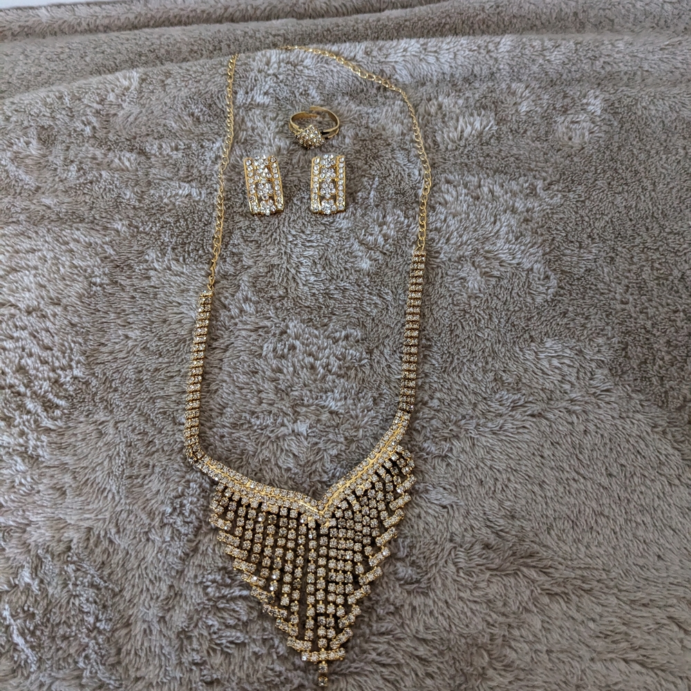Elegant Gold Plated Jewelry Set